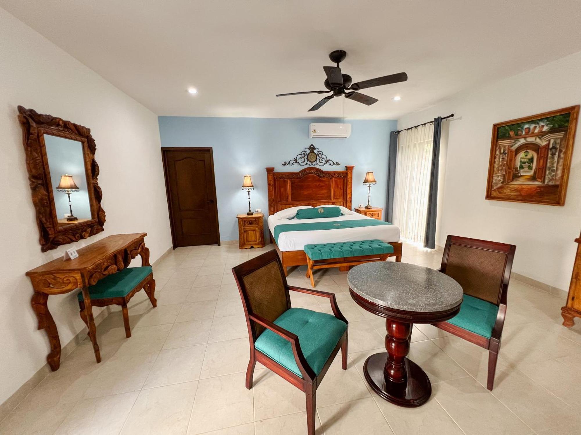 Hotel Fundadores วัลลาโดลิด ภายนอก รูปภาพ