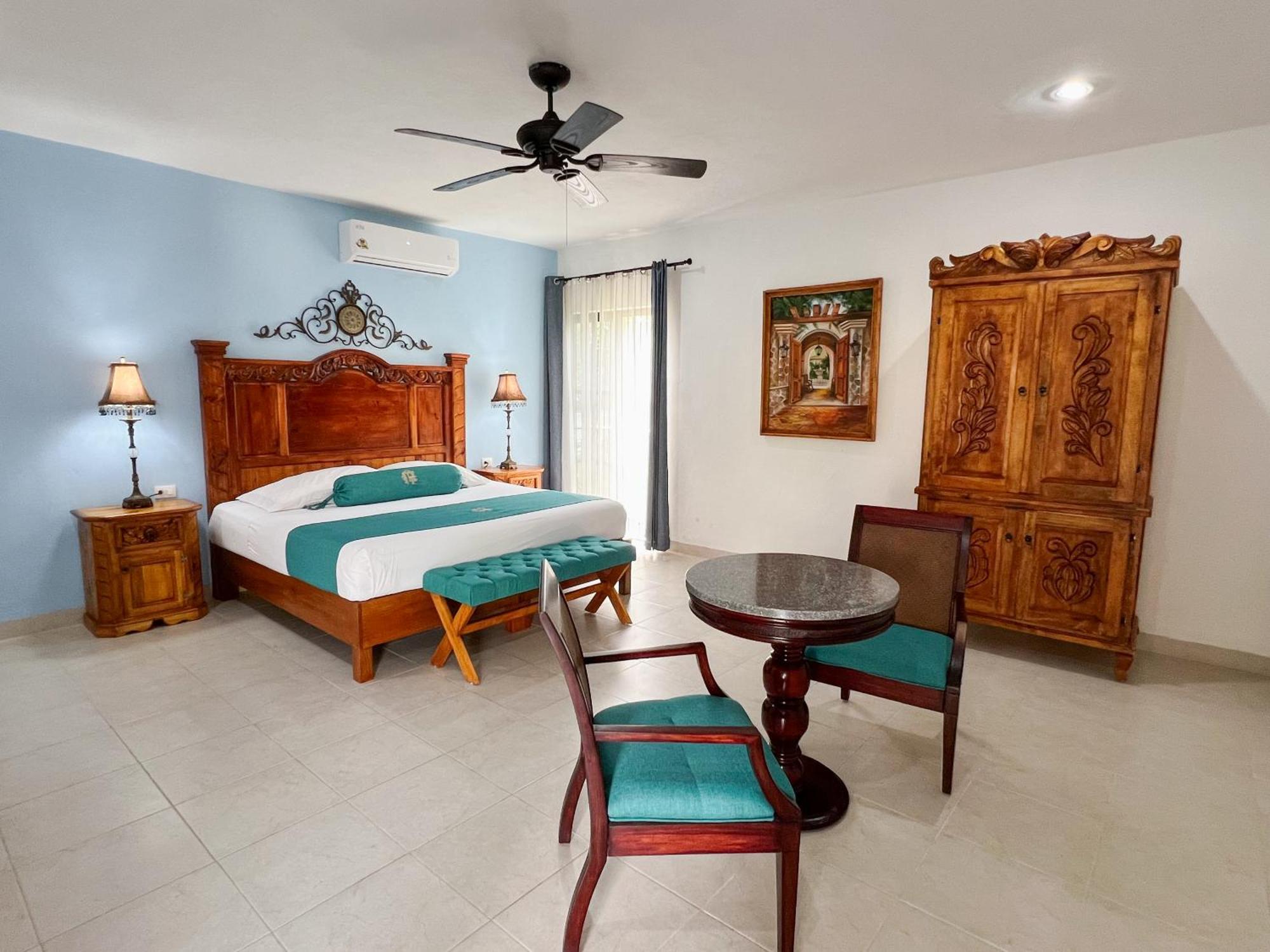 Hotel Fundadores วัลลาโดลิด ภายนอก รูปภาพ