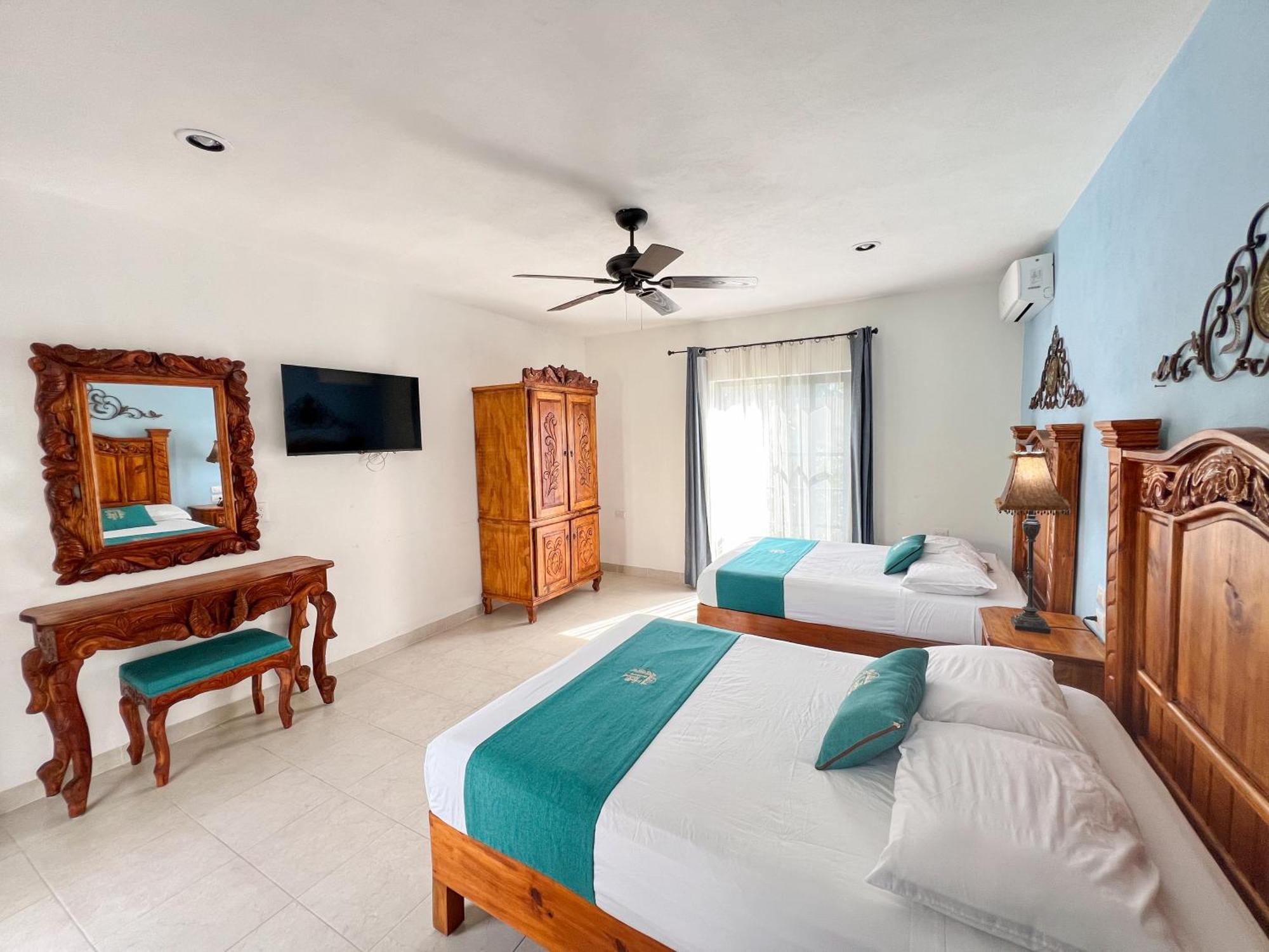 Hotel Fundadores วัลลาโดลิด ภายนอก รูปภาพ
